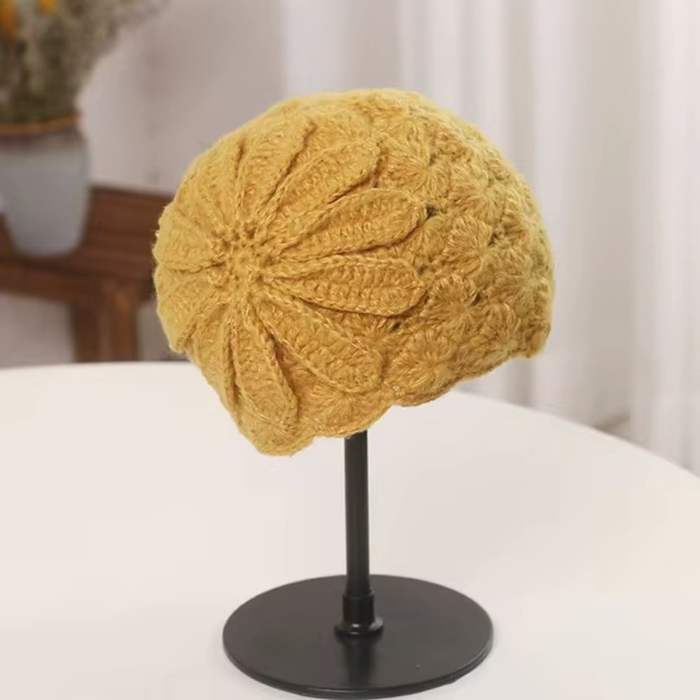 Set of 4 | Flower Croche Knit Beanie - Picture 2 of 12